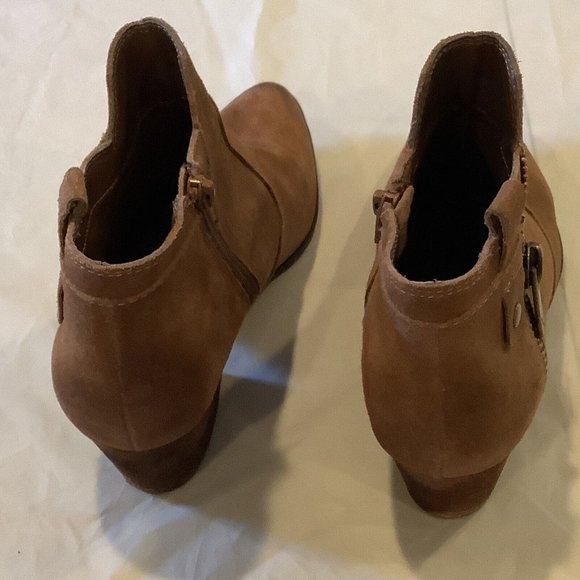 Crown Vintage Suede Leather Ankle Booties Size 8M Tan Brown With Side Zipper - Picture 6 of 9